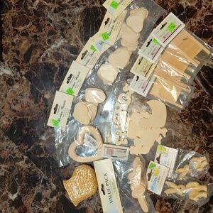 NWT Lot of Vintage 1980's Crafts